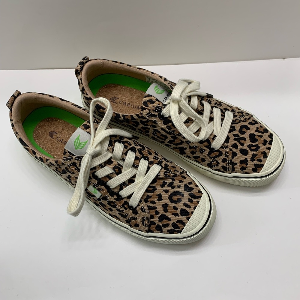 Cariuma Low Stripe Leopard Print Canvas Sneakers Vegan Women’s 8 NWOT